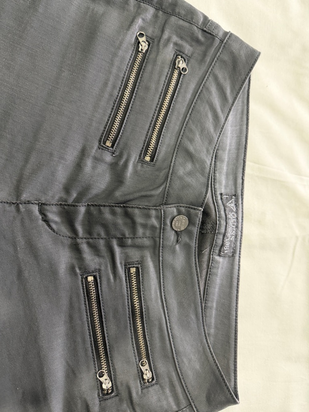 Guess Coated Grey Skinny Jeans with Zip Pocket Details